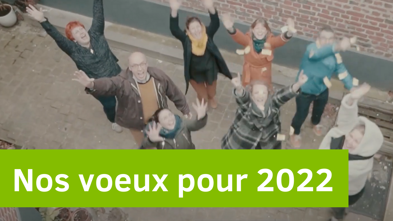 Nos voeux pour 2022. Nos voeux pour 2022, photo de l'équipe qui saute de joie.